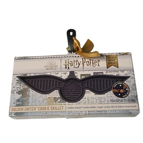 Harry Potter Golden Snitch Cookie Skillet NEW IN BOX - Picture 1 of 1